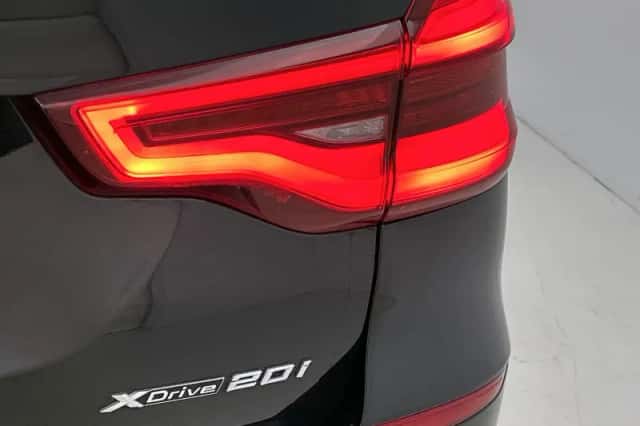 BMW X3 (2018) thumbnail 13