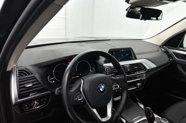 BMW X3 (2018) thumbnail 18