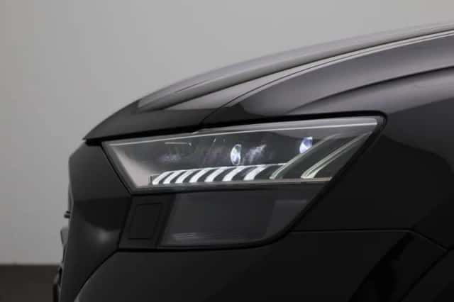 Audi Q8 (2021) thumbnail 16