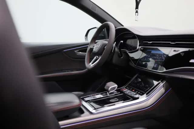 Audi Q8 (2021) thumbnail 50