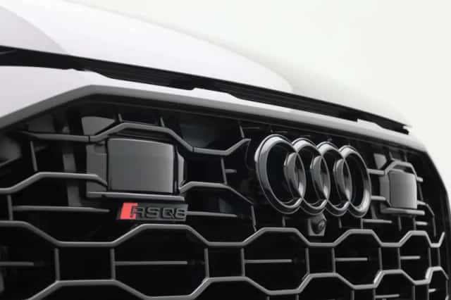 Audi Q8 (2021) thumbnail 76