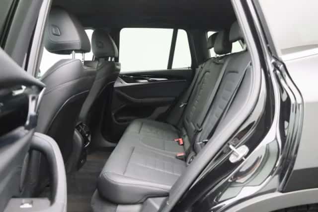 BMW X3 (2021) thumbnail 12