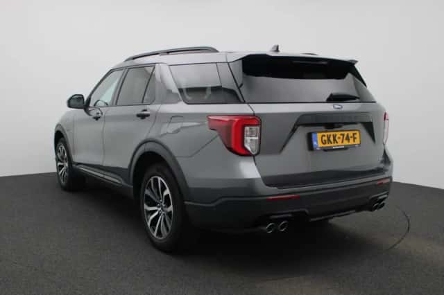 Ford Explorer (2024) thumbnail 2