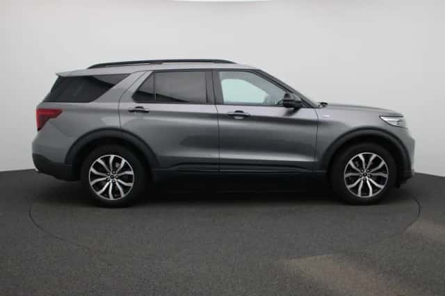 Ford Explorer (2024) thumbnail 6