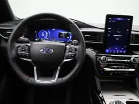 Ford Explorer (2024) thumbnail 7