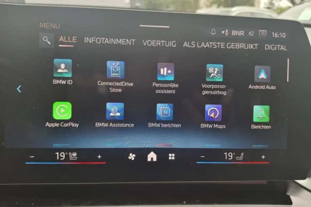 BMW X1 (2024) thumbnail 12