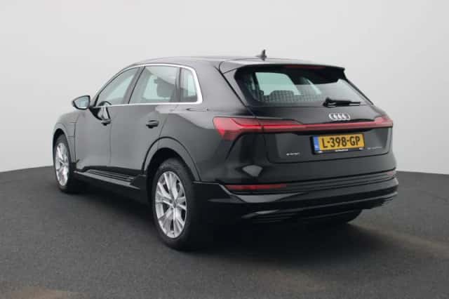 Audi e-tron (2021) thumbnail 2