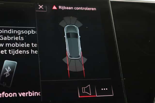 Audi e-tron (2021) thumbnail 30