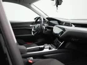 Audi e-tron (2021) thumbnail 36