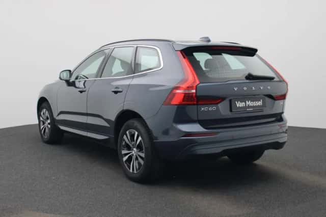 Volvo XC60 (2021) thumbnail 2