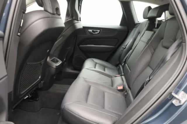 Volvo XC60 (2021) thumbnail 12