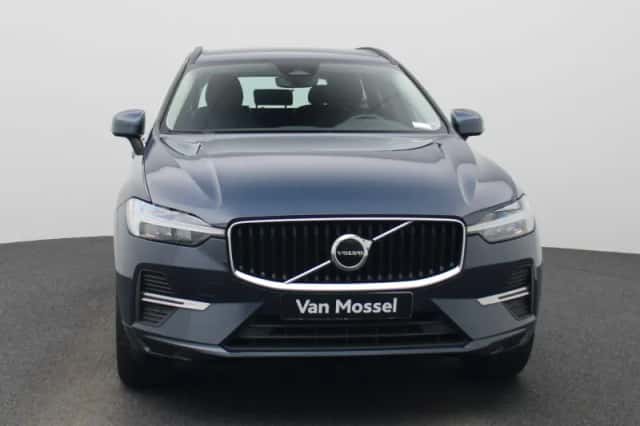 Volvo XC60 (2021) thumbnail 3