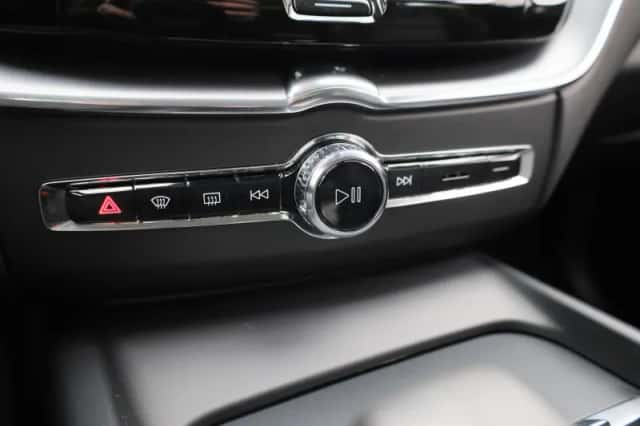 Volvo XC60 (2021) thumbnail 29