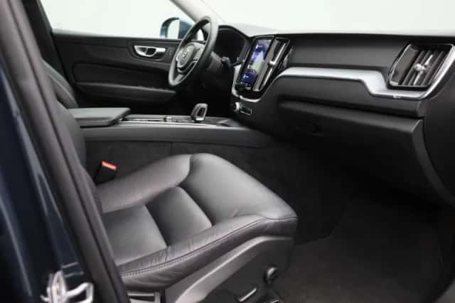 Volvo XC60 (2021) thumbnail 38
