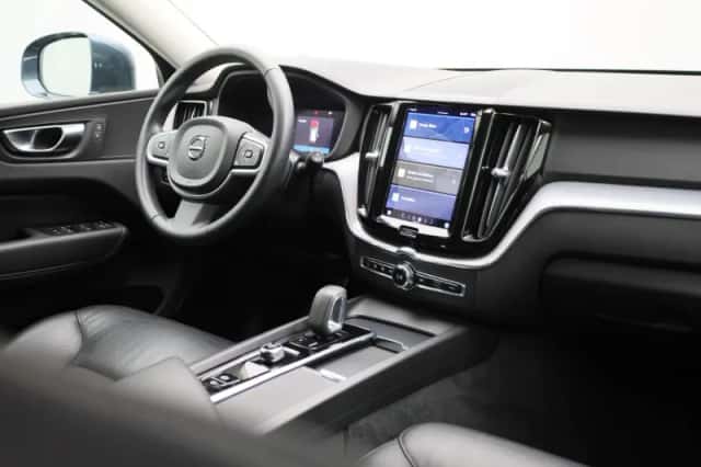 Volvo XC60 (2021) thumbnail 40