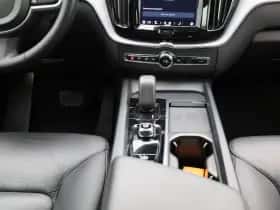 Volvo XC60 (2021) thumbnail 9