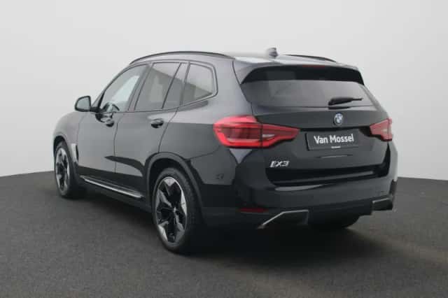 BMW iX3 (2021) thumbnail 2