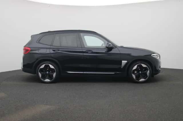 BMW iX3 (2021) thumbnail 6