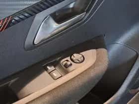 Peugeot 208 (2022) thumbnail 10