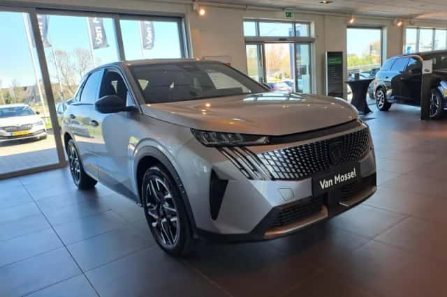 Peugeot 3008 (2025) thumbnail 2