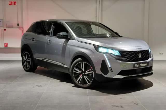 Peugeot 3008 (2024) thumbnail 3