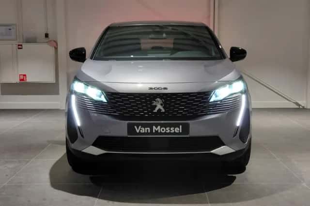 Peugeot 3008 (2024) thumbnail 4