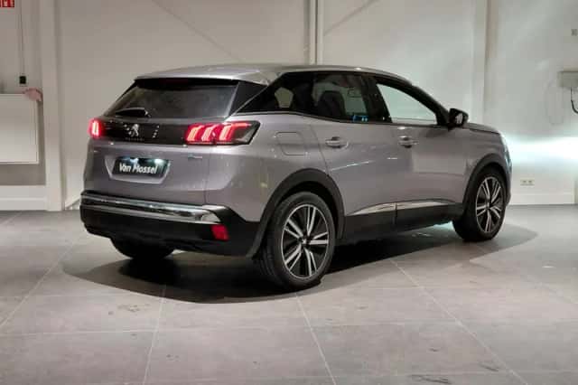 Peugeot 3008 (2024) thumbnail 6