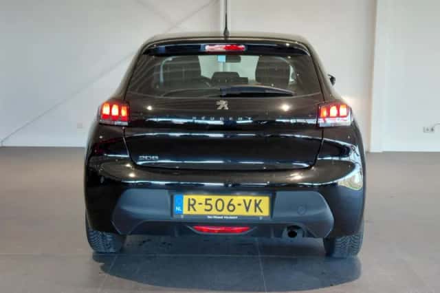 Peugeot 208 (2022) thumbnail 6