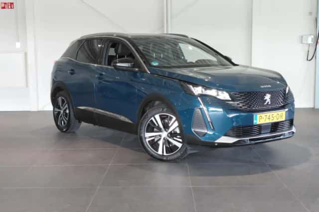 Peugeot 3008 (2022) thumbnail 3