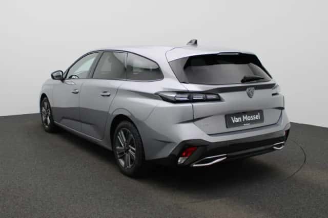 Peugeot 308 (2023) thumbnail 2