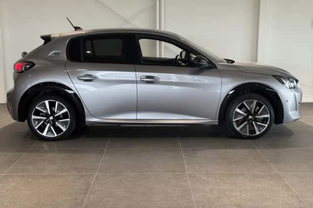 Peugeot e-208 (2023) thumbnail 4