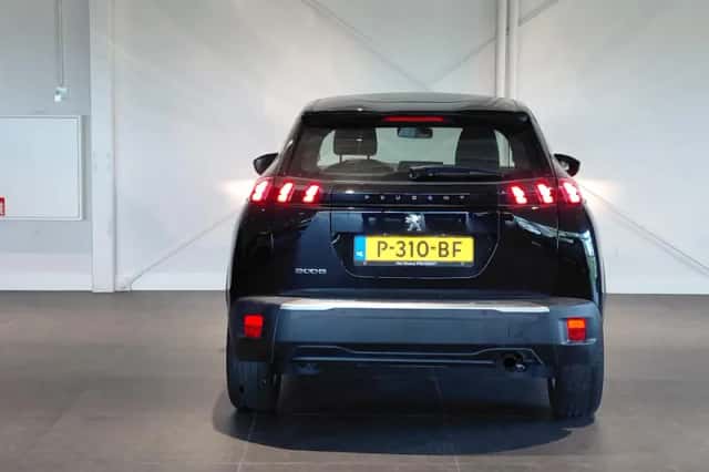 Peugeot 2008 (2022) thumbnail 4