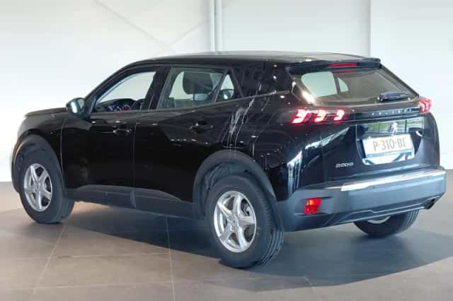 Peugeot 2008 (2022) thumbnail 5