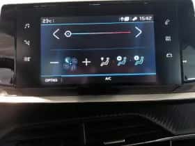 Peugeot 2008 (2022) thumbnail 10