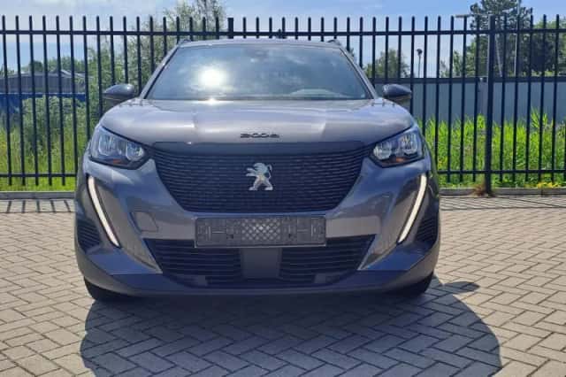 Peugeot 2008 (2021) thumbnail 3