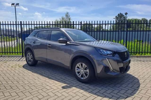 Peugeot 2008 (2021) thumbnail 4
