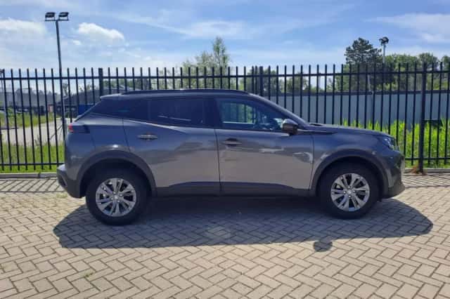 Peugeot 2008 (2021) thumbnail 5