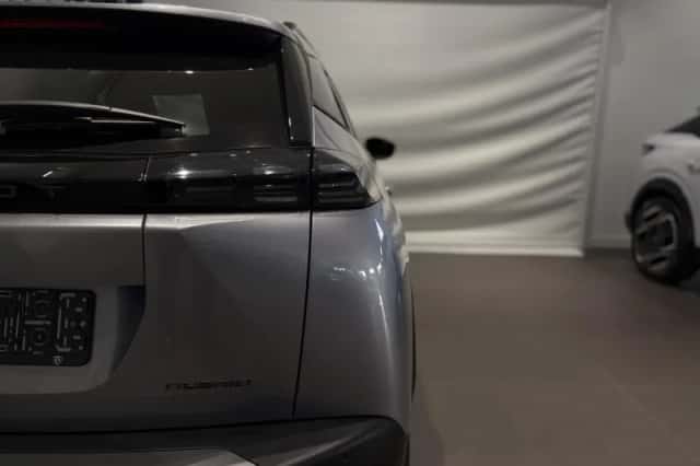 Peugeot 2008 (2025) thumbnail 4