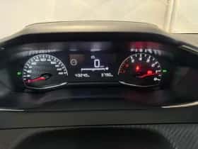 Peugeot 208 (2023) thumbnail 16