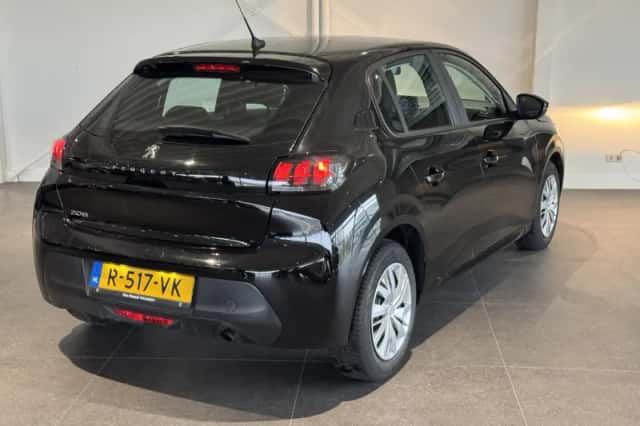 Peugeot 208 (2023) thumbnail 5