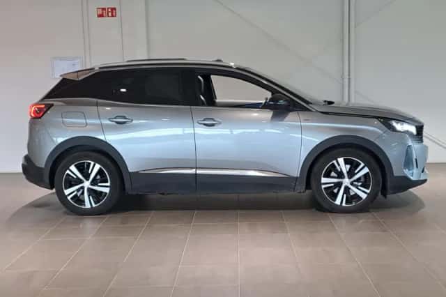 Peugeot 3008 (2022) thumbnail 4