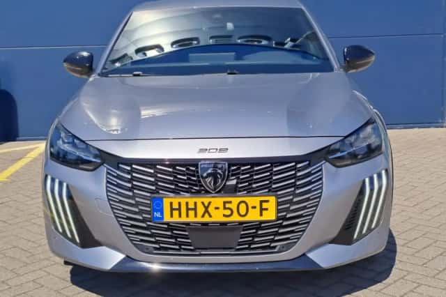 Peugeot 208 (2025) thumbnail 3