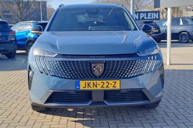 Peugeot 5008 (2025) thumbnail 3