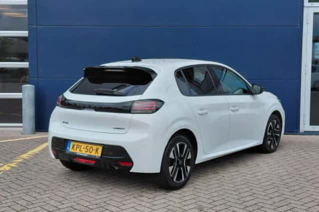 Peugeot 208 (2025) thumbnail 6