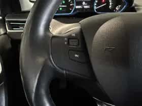 Peugeot 2008 (2019) thumbnail 12
