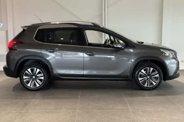 Peugeot 2008 (2019) thumbnail 4