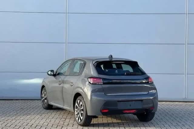 Peugeot 208 (2024) thumbnail 5