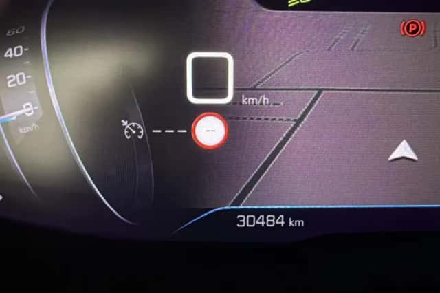 Peugeot 3008 (2022) thumbnail 11