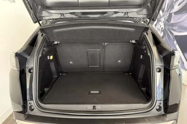 Peugeot 3008 (2022) thumbnail 10