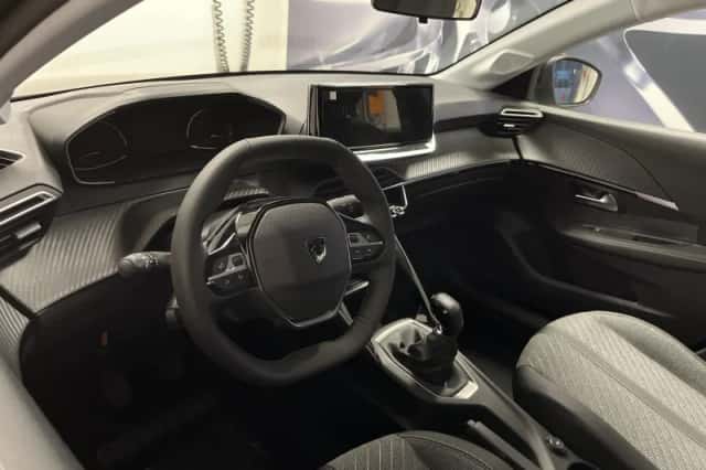 Peugeot 208 (2024) thumbnail 6